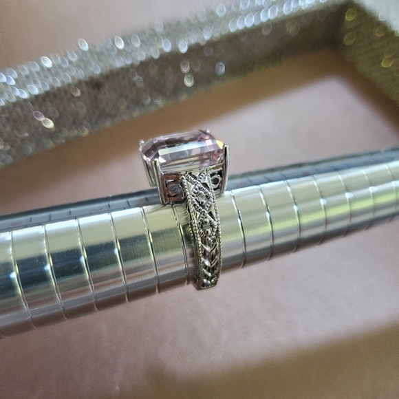10k White Gold Pink Topaz Ring - Picture 9 of 10